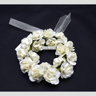 Венок из бумажных цветов